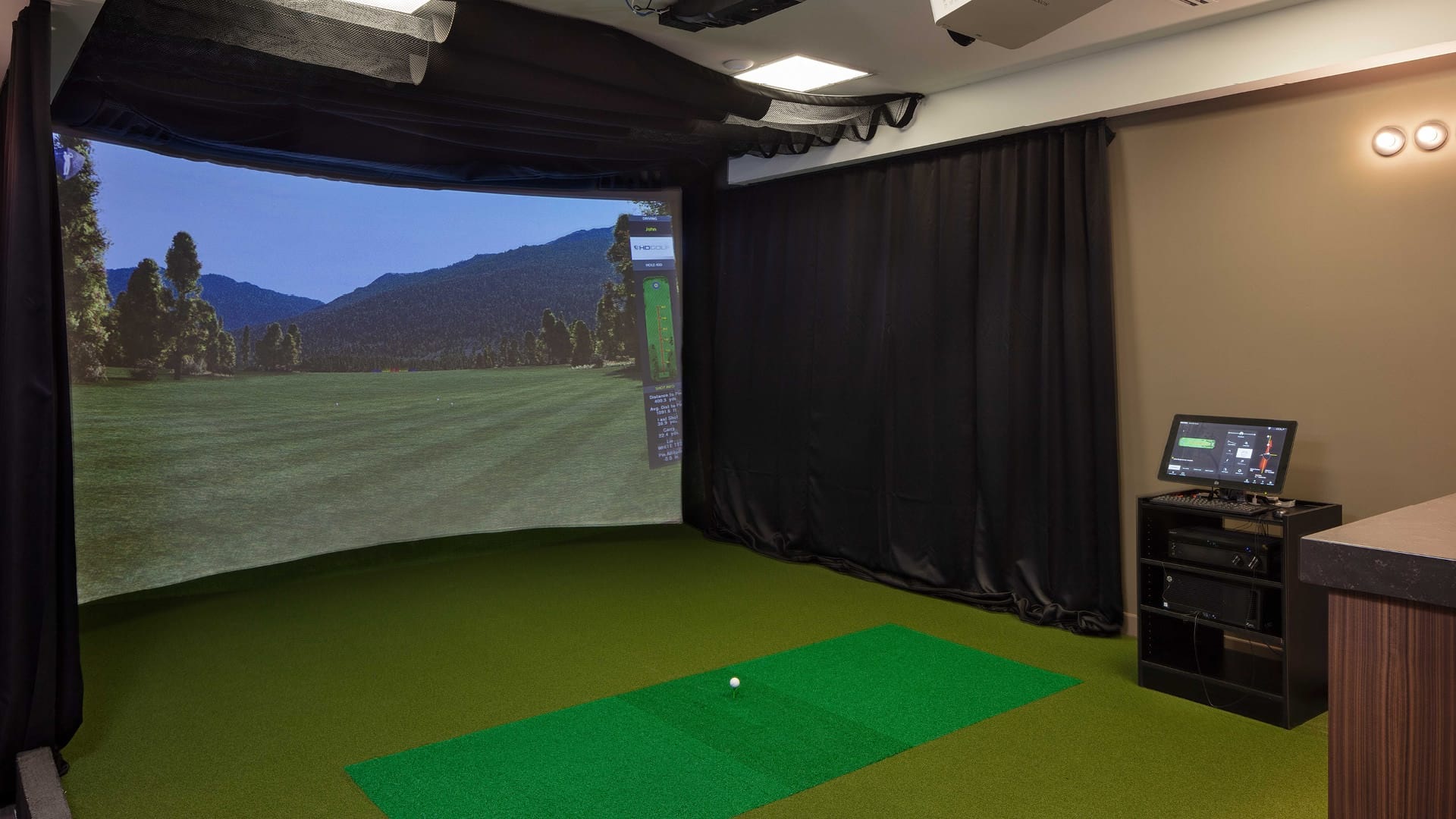 Unique Amenities Including A State-Of-The-Art Golf Simulator At Elan Yorktown